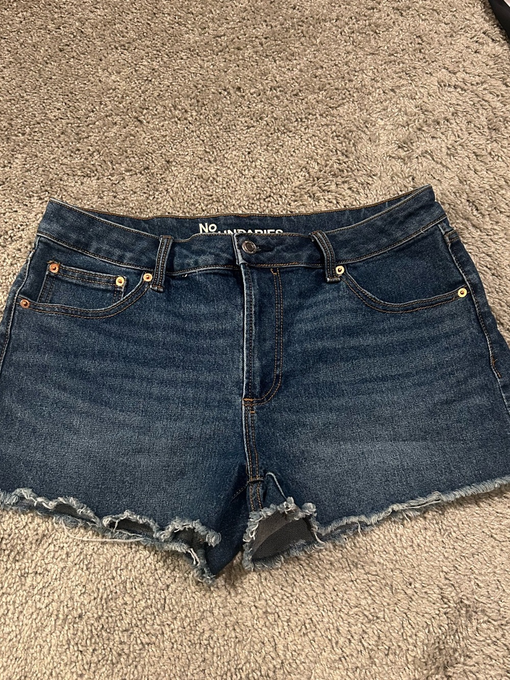 No Boundaries Dark Blue Denim Frayed Hem Cutoff Shorts